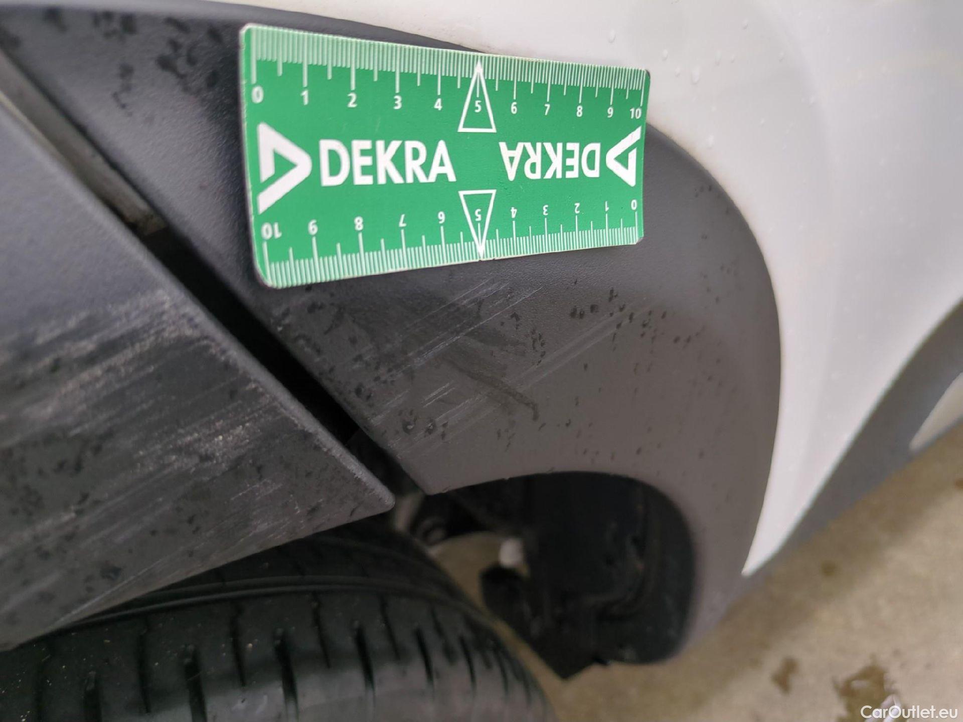  Toyota  Yaris Cross TOYOTA  Hybride / 2021 / 5P / SUV 1.5 HYBRID 116H DYNAMIC AUTO #3