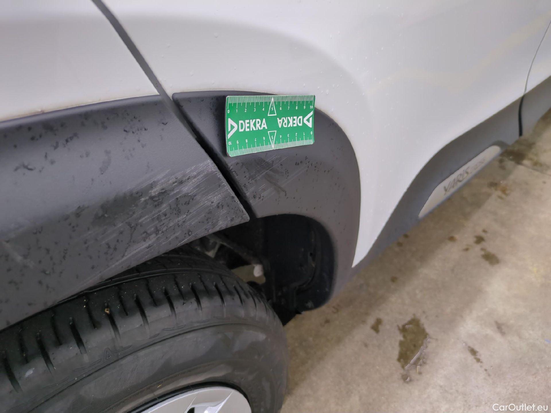  Toyota  Yaris Cross TOYOTA  Hybride / 2021 / 5P / SUV 1.5 HYBRID 116H DYNAMIC AUTO #4