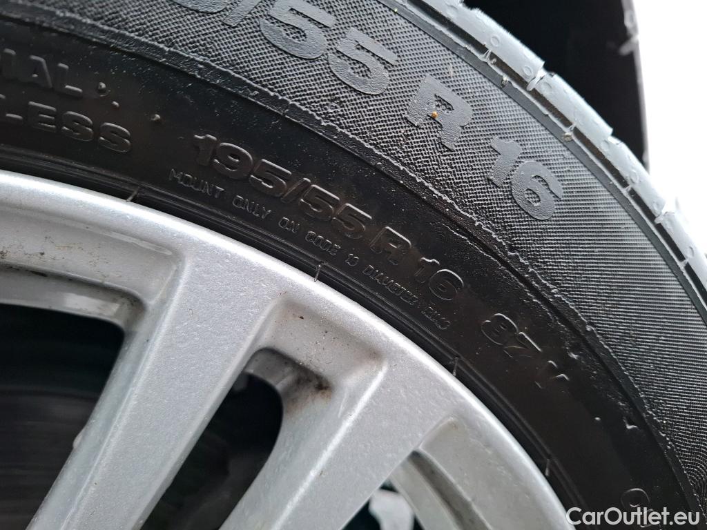  Ford  Tourneo  Courier Titanium 1.0 #5