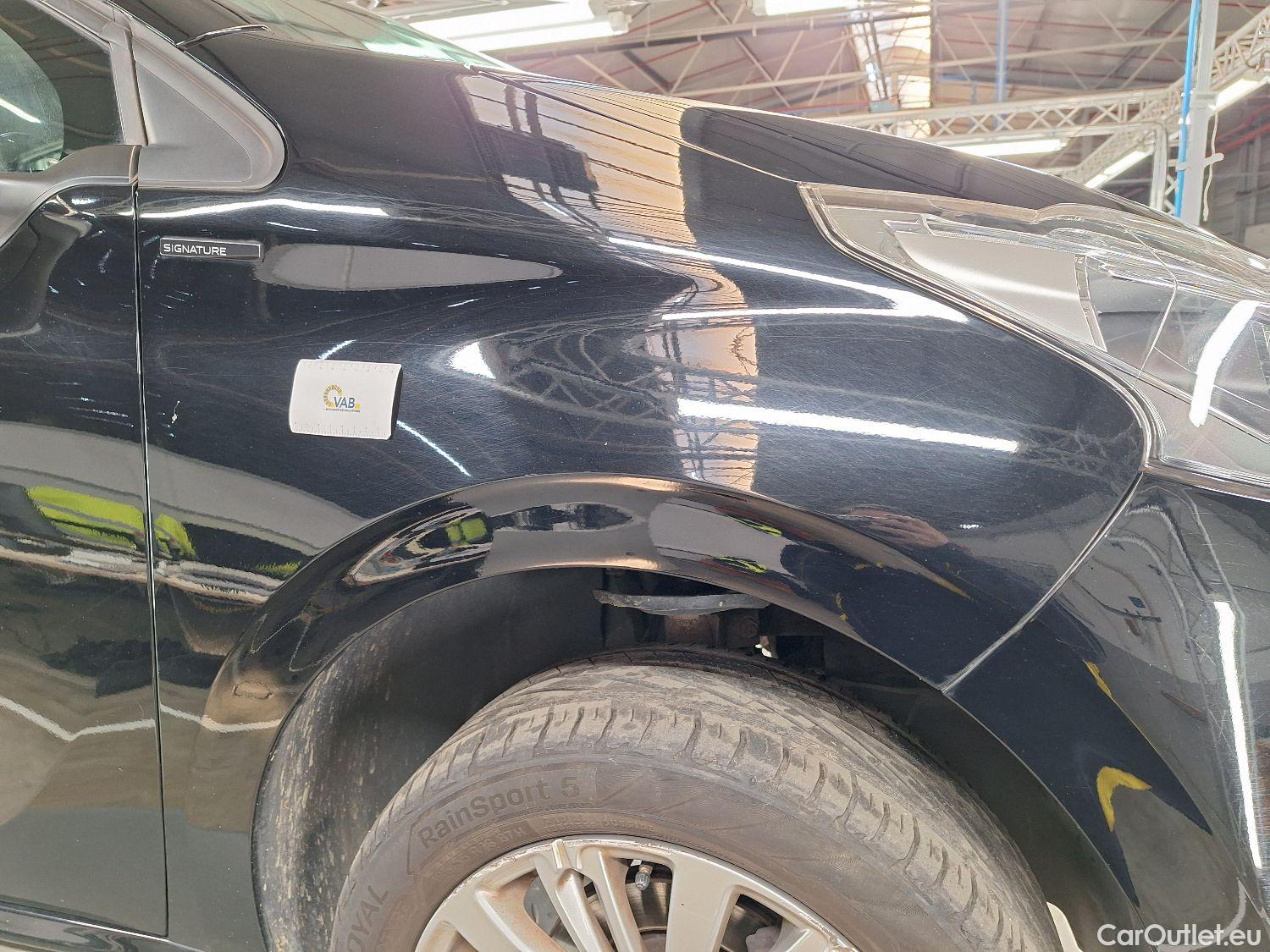  Peugeot  208 Peugeot,  '11, Peugeot  1.2 PureTech ?6.2 61kW S/S Signature 5 #1