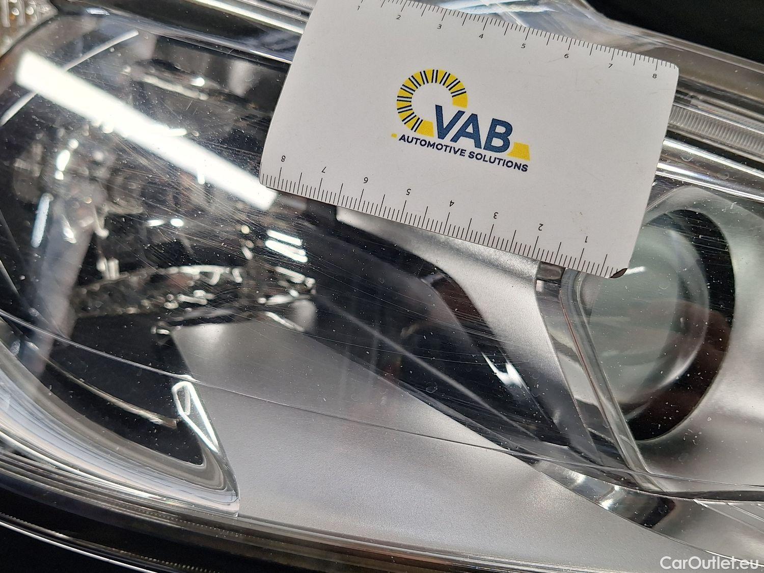  Peugeot  208 Peugeot,  '11, Peugeot  1.2 PureTech ?6.2 61kW S/S Signature 5 #51