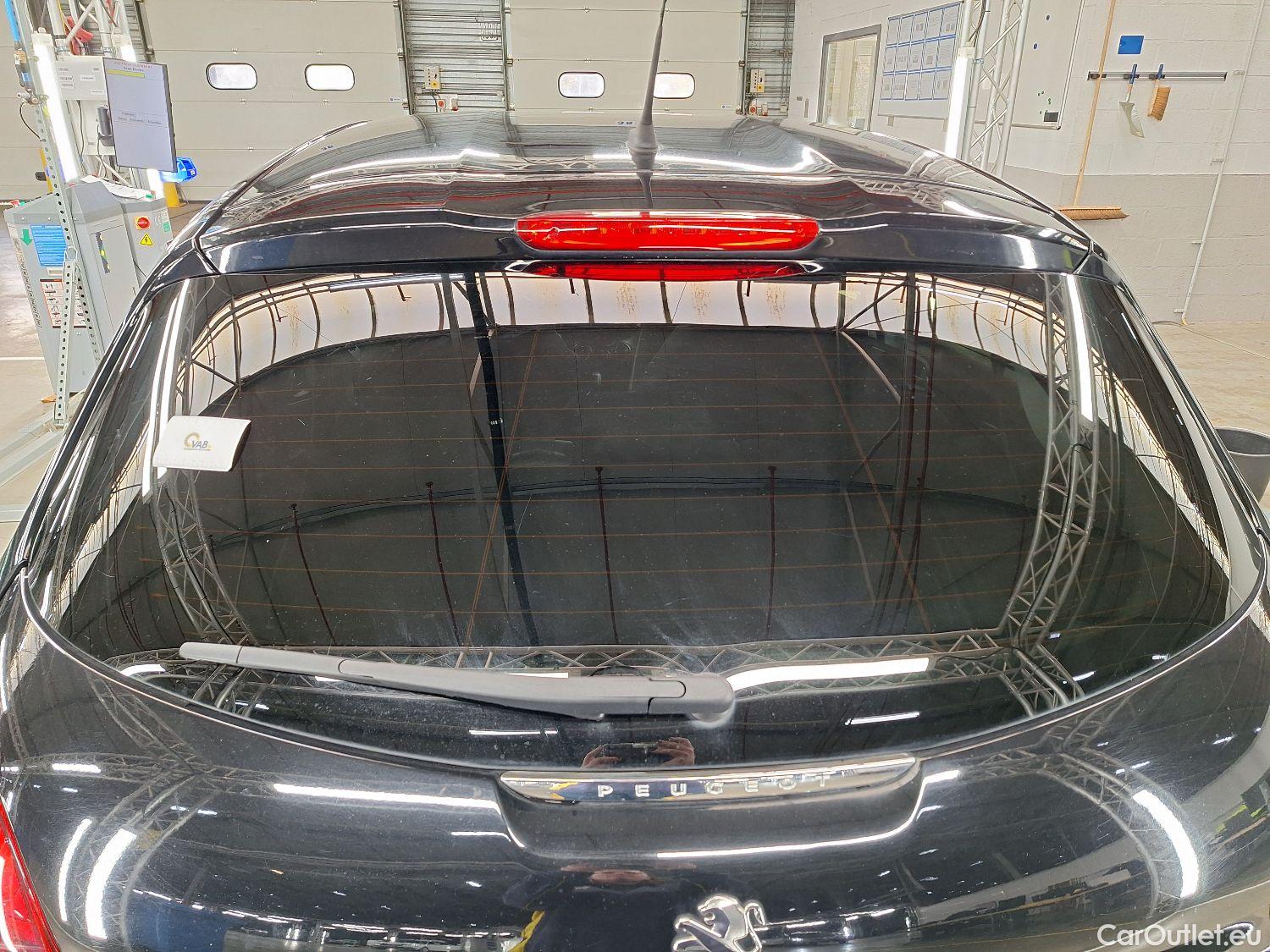  Peugeot  208 Peugeot,  '11, Peugeot  1.2 PureTech ?6.2 61kW S/S Signature 5 #67