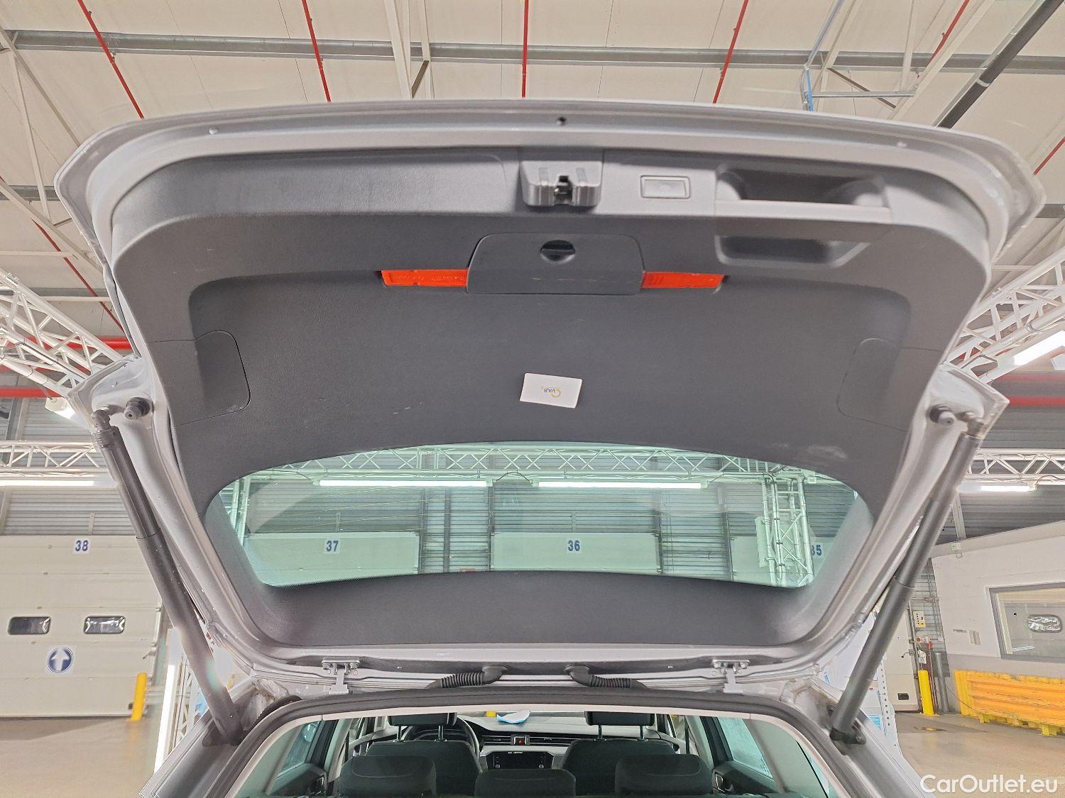  Volkswagen  Passat VW,  Variant FL'19, Volkswagen  Variant 2.0 TDI 90kW DSG Style B #22