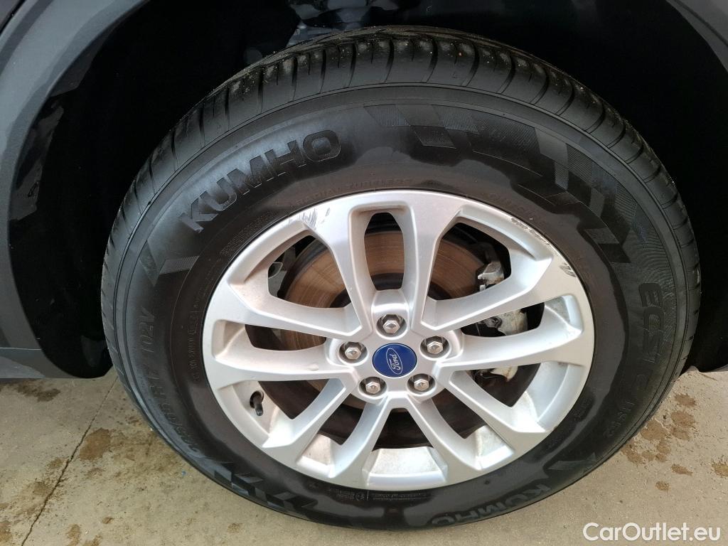  Ford  Kuga  Titanium Plug-In Hybrid 2.5 225CV BVA6 E6dT #19