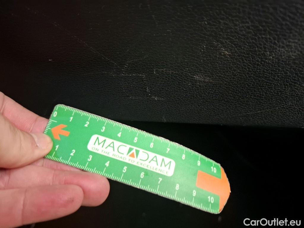  KIA  Sportage KIA  / 2021 / 5P / SUV 1.6 T-GDI 265 PHEV AUTO 4WD GT-L PREM BU #18