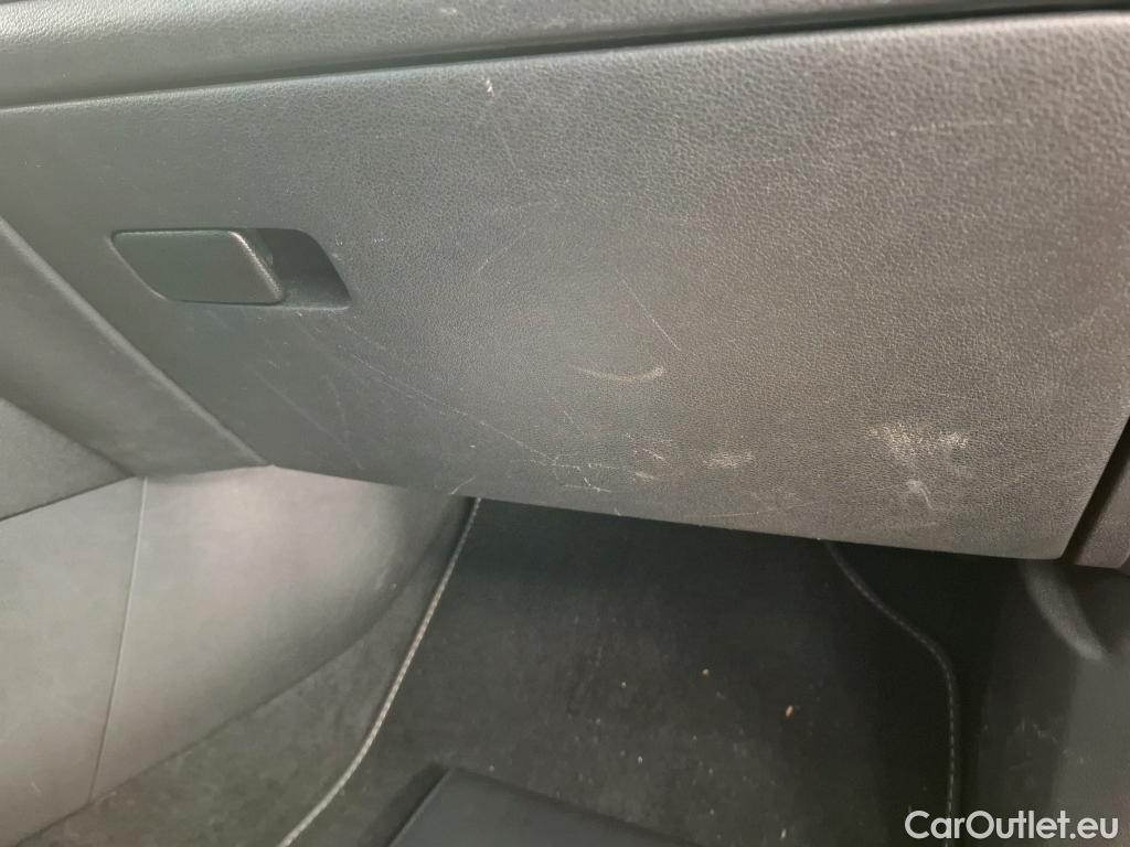  KIA  Sportage KIA  / 2021 / 5P / SUV 1.6 T-GDI 265 PHEV AUTO 4WD GT-L PREM BU #16