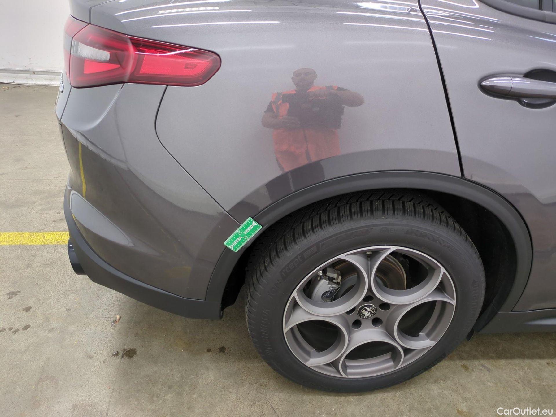 Alfa Romeo   STELVIO Stelvio Sprint Q4 2.2 JTDM 190CV BVA8 E6d #1