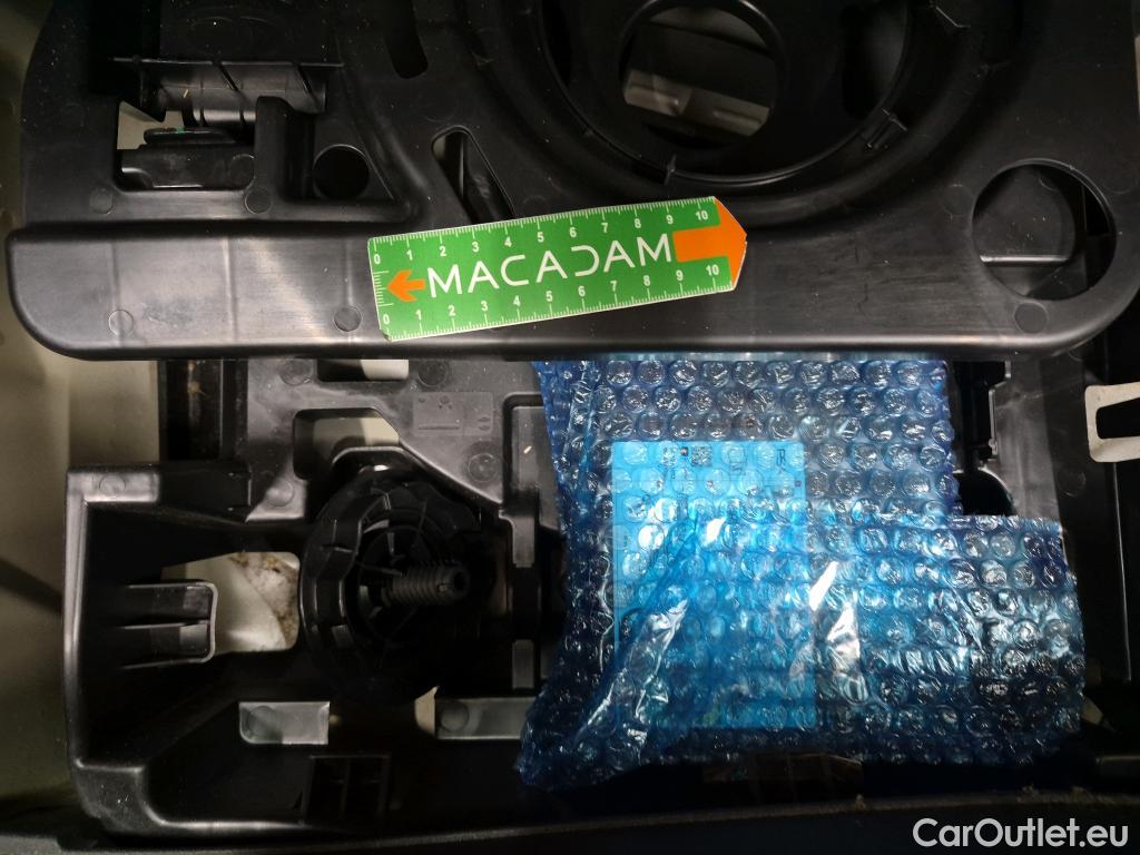  Citroen  C3  Société Feel 1.5 BlueHDI 100CV BVM6 E6d #12