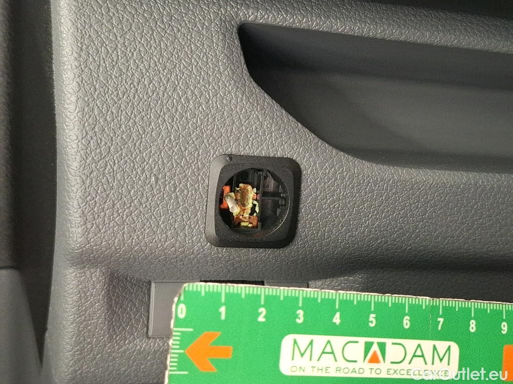  Citroen  Jumpy  Fourgon Club M 2.0 BlueHDi 120CV BVM6 E6dT #36