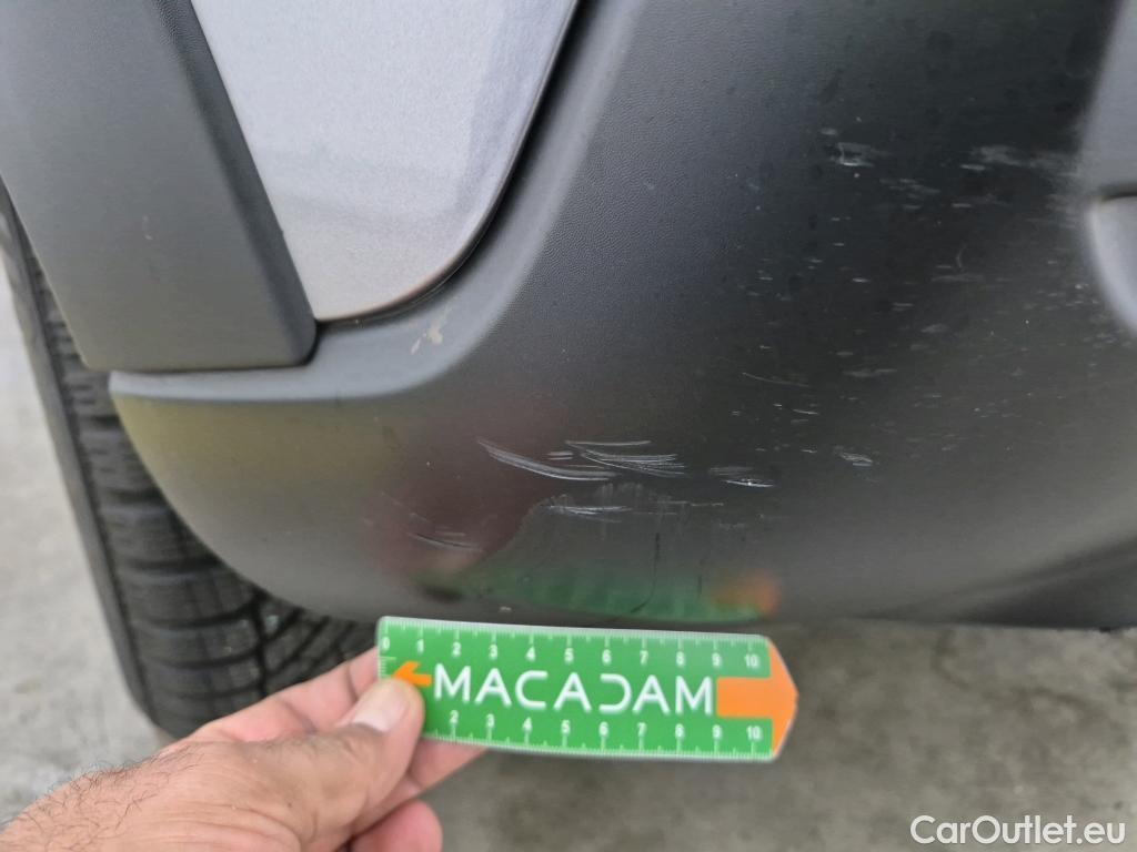  Citroen  C3  Société Feel 1.5 BlueHDI 100CV BVM6 E6d #35