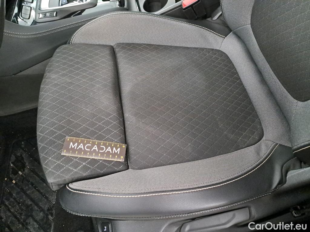  Opel   Grandland X Grandland X Elegance Business 1.5 130CV BVA8 E6d #24