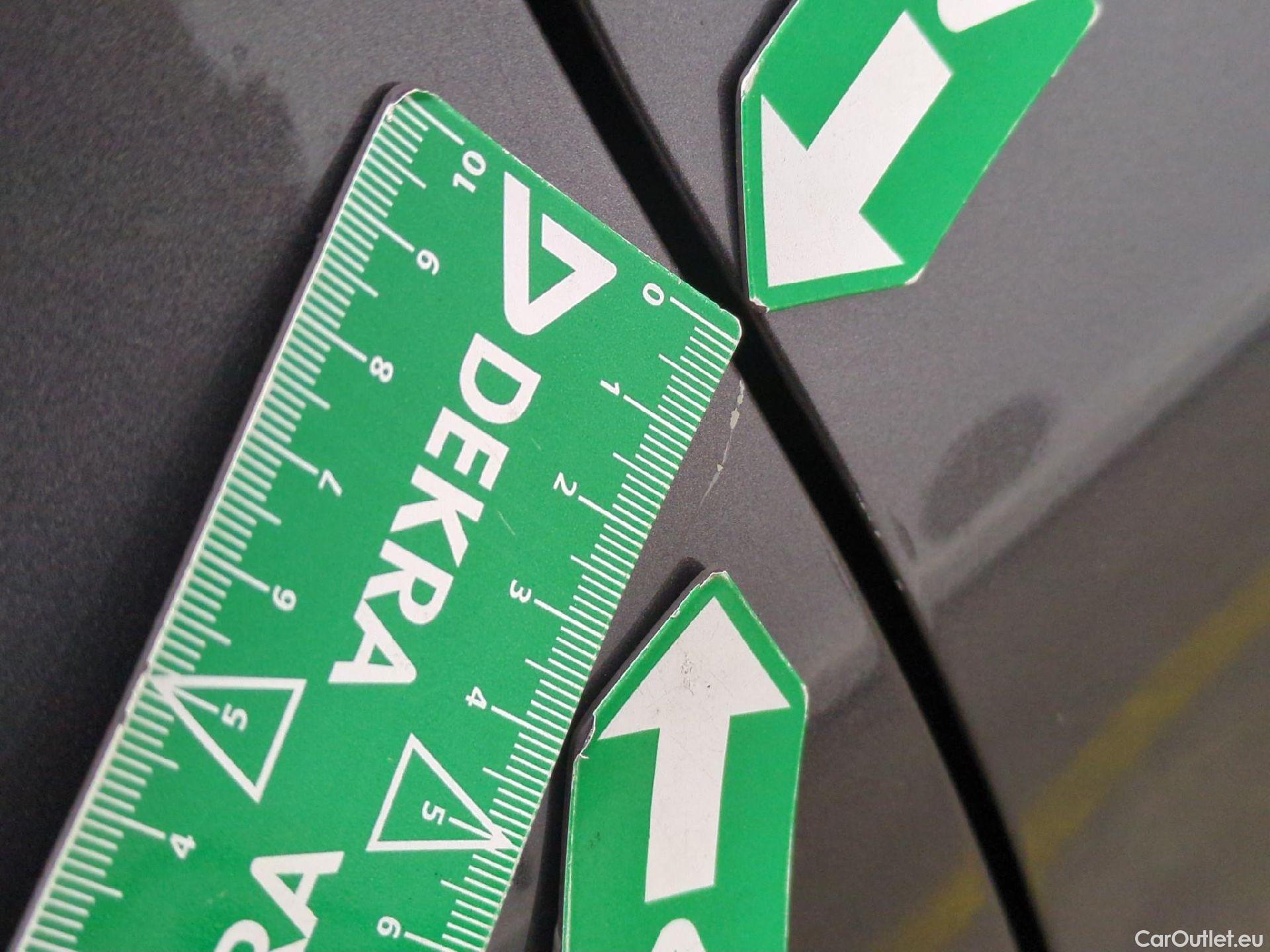  Peugeot  3008  Allure 1.5 HDi 130CV BVA8 E6d #26