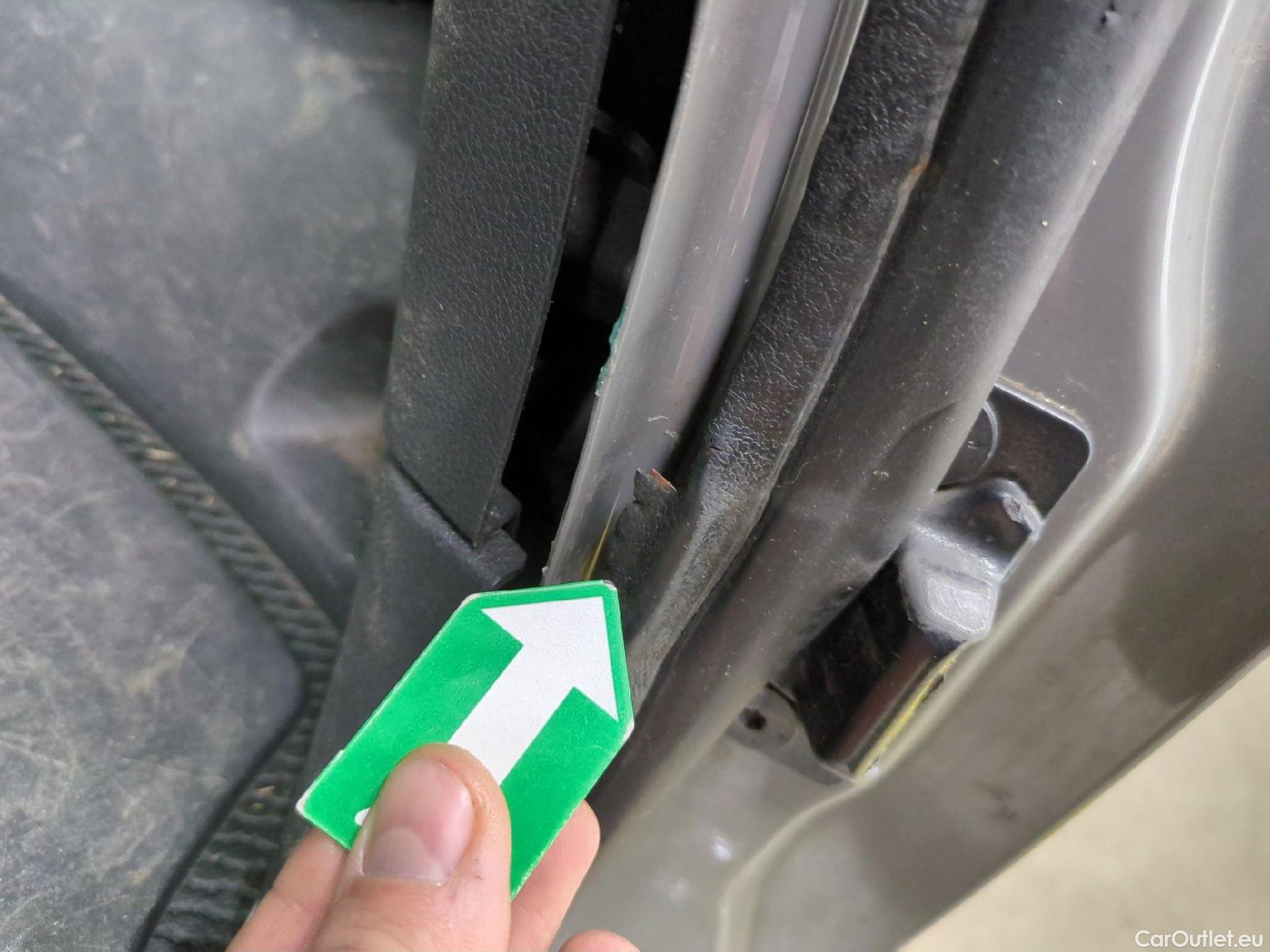  Renault  Trafic RENAULT  4p Combi Zen L2 dCi 120 SandS - 18 - 8 pl #1