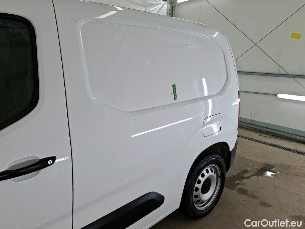  Peugeot  Partner PEUGEOT  / 2018 / 4P / Fourgonnette BHDI 130 EAT88 S&S 650KG STD ASPHALT #1