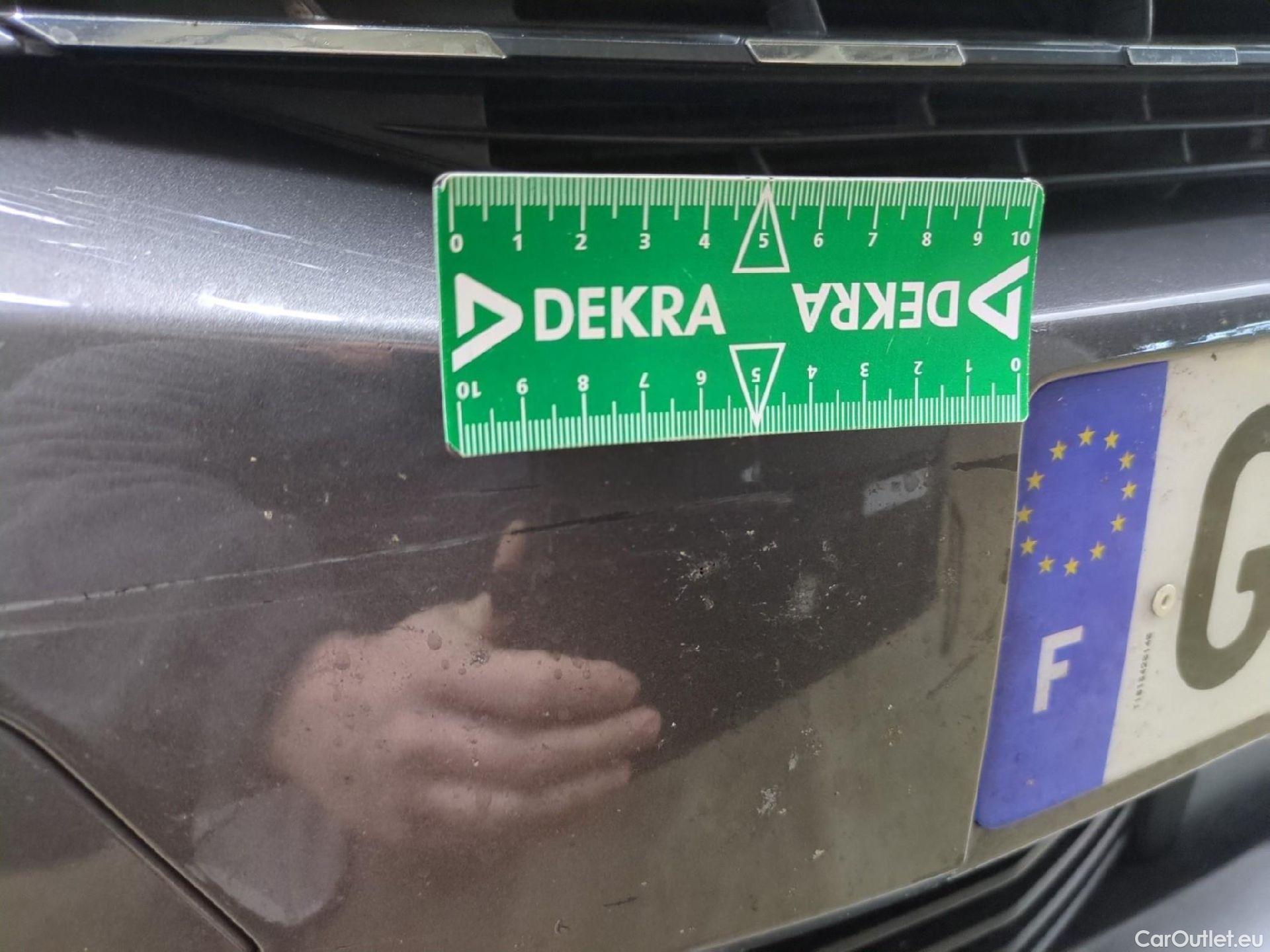  Peugeot  3008  Allure 1.5 HDi 130CV BVA8 E6d #38