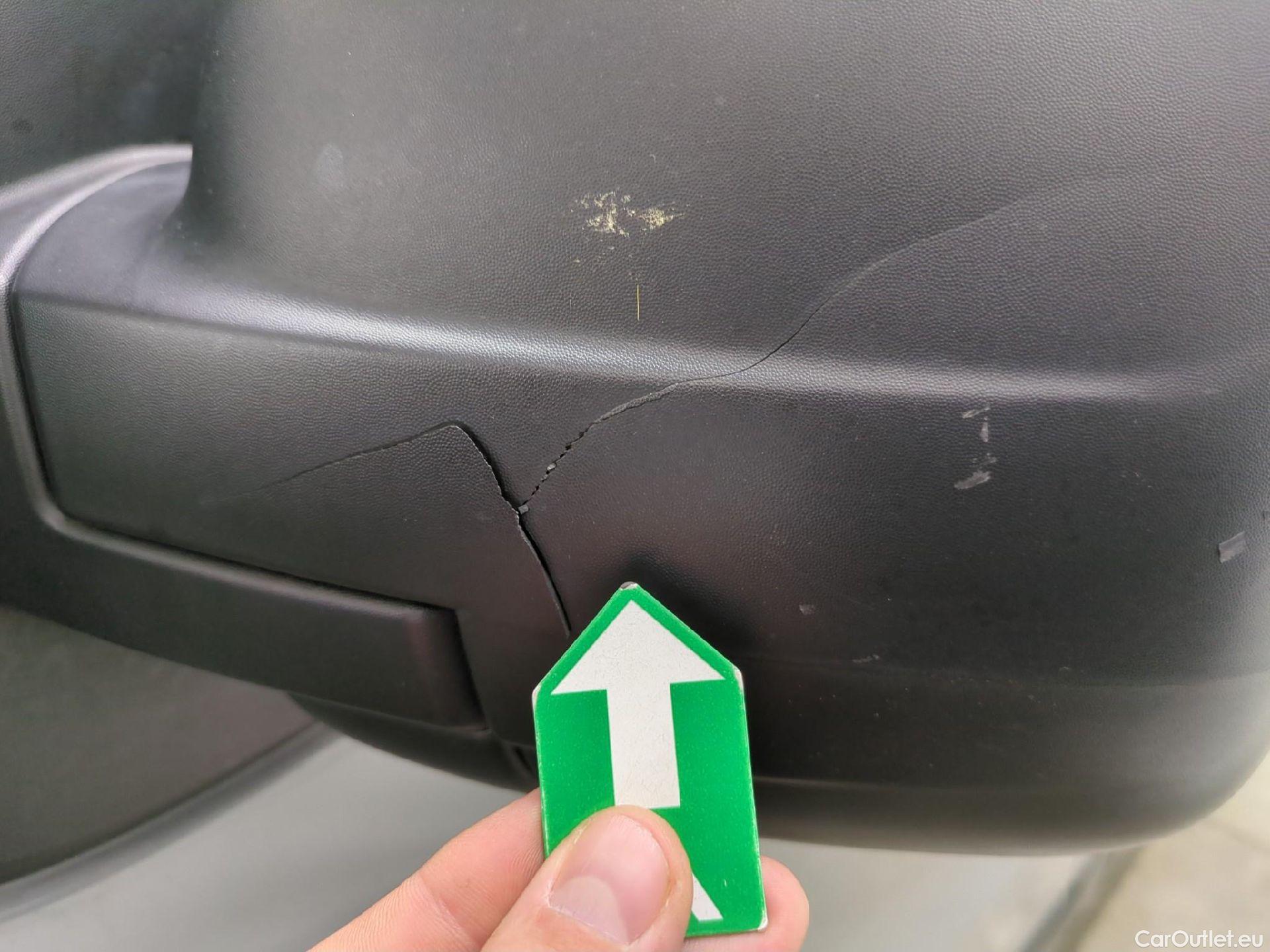  Renault  Trafic RENAULT  4p Combi Zen L2 dCi 120 SandS - 18 - 8 pl #12