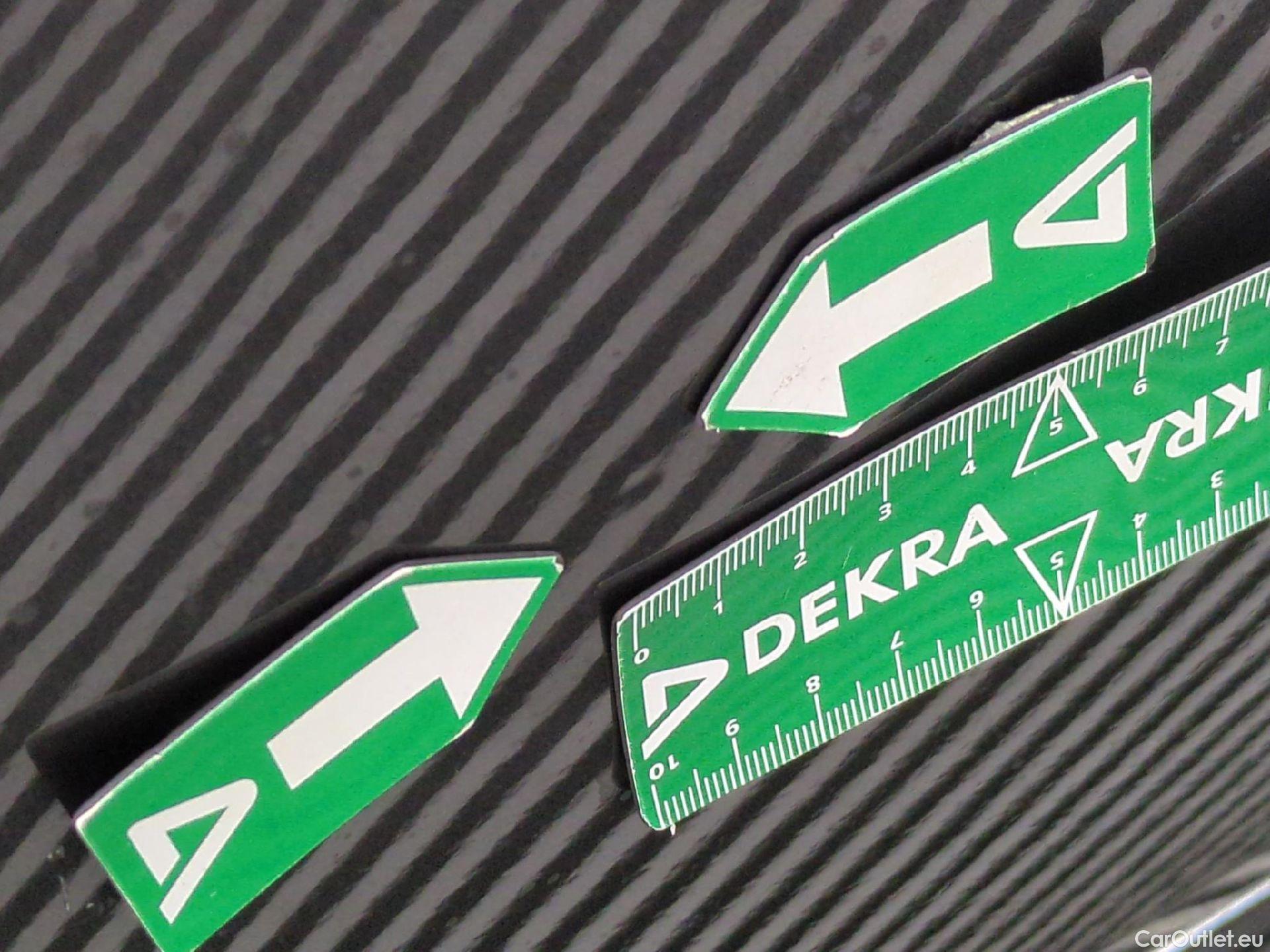  Peugeot  3008  Allure 1.5 HDi 130CV BVA8 E6d #54