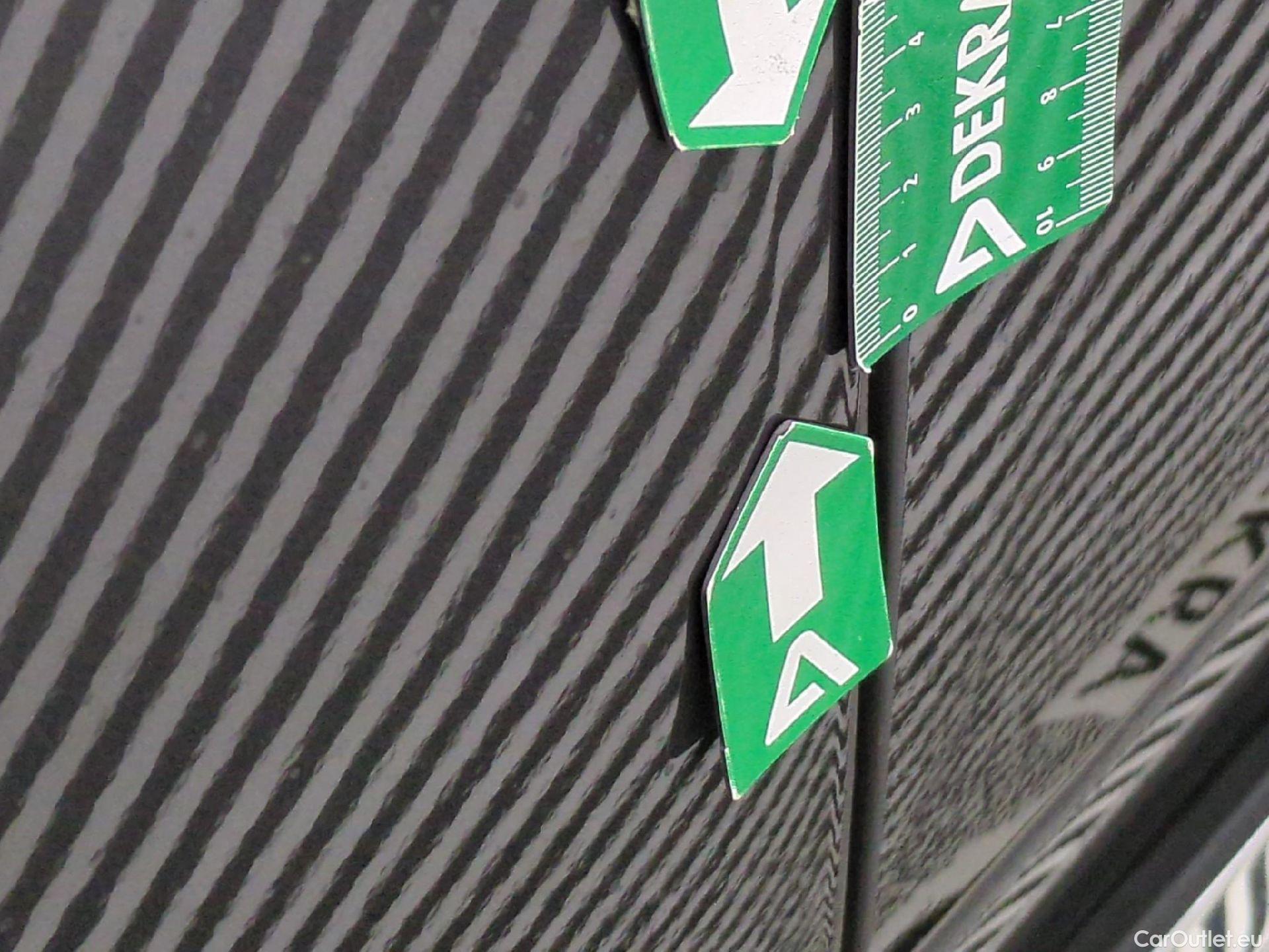  Peugeot  3008  Allure 1.5 HDi 130CV BVA8 E6d #51