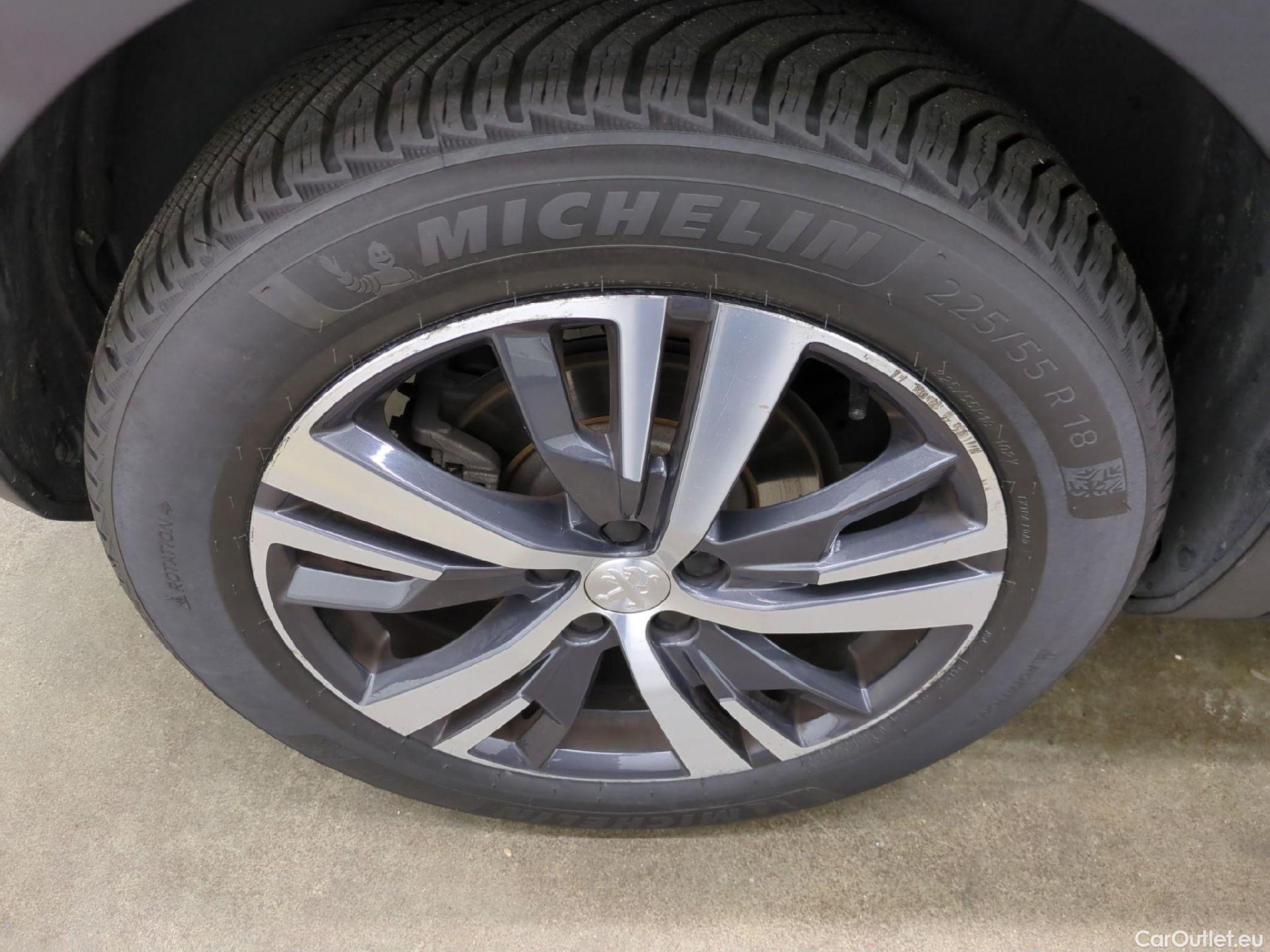  Peugeot  3008  Allure 1.5 HDi 130CV BVA8 E6d #18