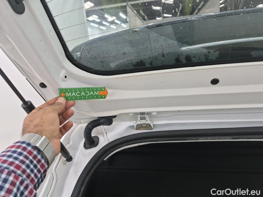  Peugeot  208  Premium 1.5 HDi 100CV BVM6 E6d #1