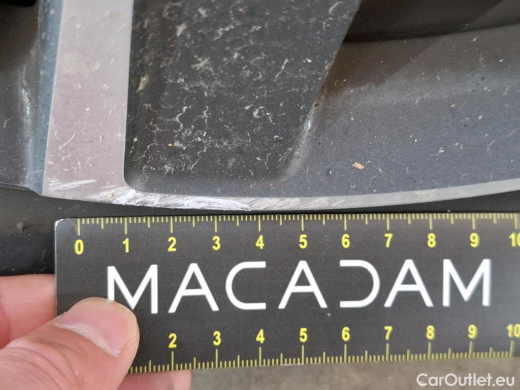  Peugeot  2008  Allure Business 1.2 PureTech 110CV BVA6 E6 #24