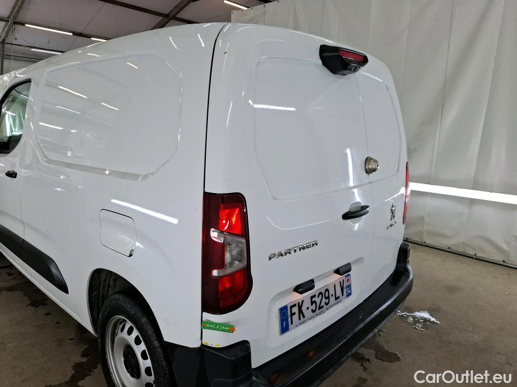  Peugeot  Partner PEUGEOT  / 2018 / 4P / Fourgonnette BHDI 130 EAT88 S&S 650KG STD ASPHALT #14