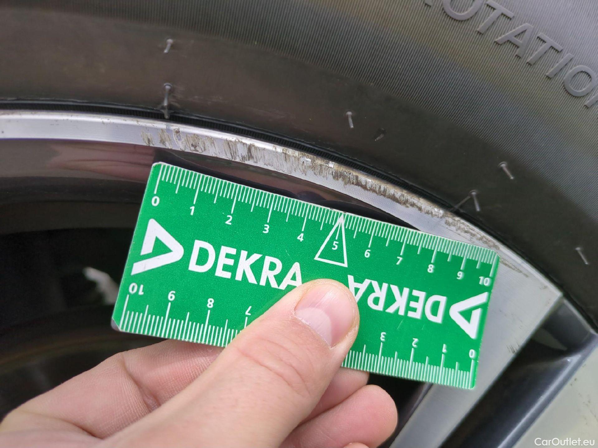  Peugeot  3008  Allure 1.5 HDi 130CV BVA8 E6d #17