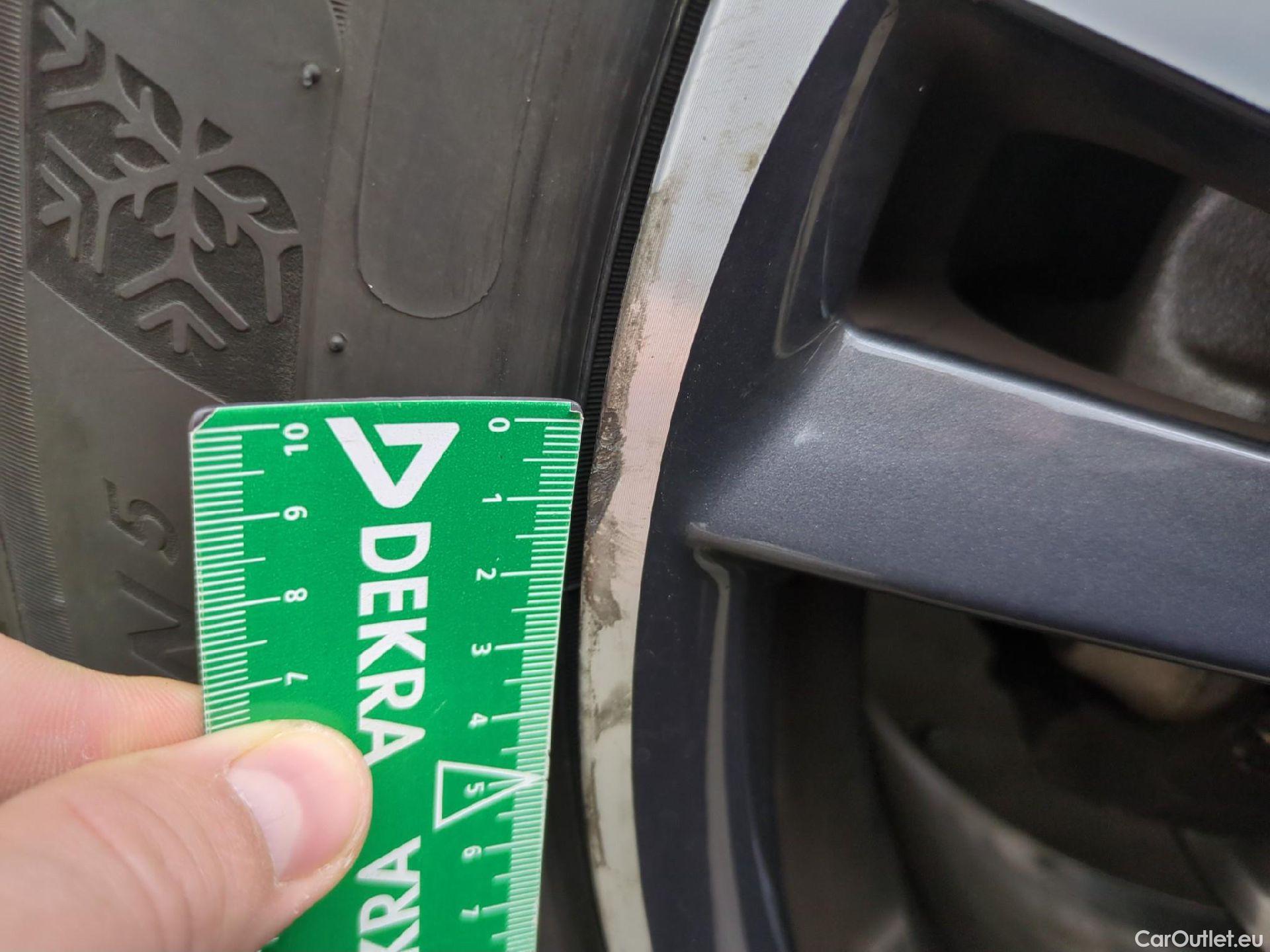  Peugeot  3008  Allure 1.5 HDi 130CV BVA8 E6d #11