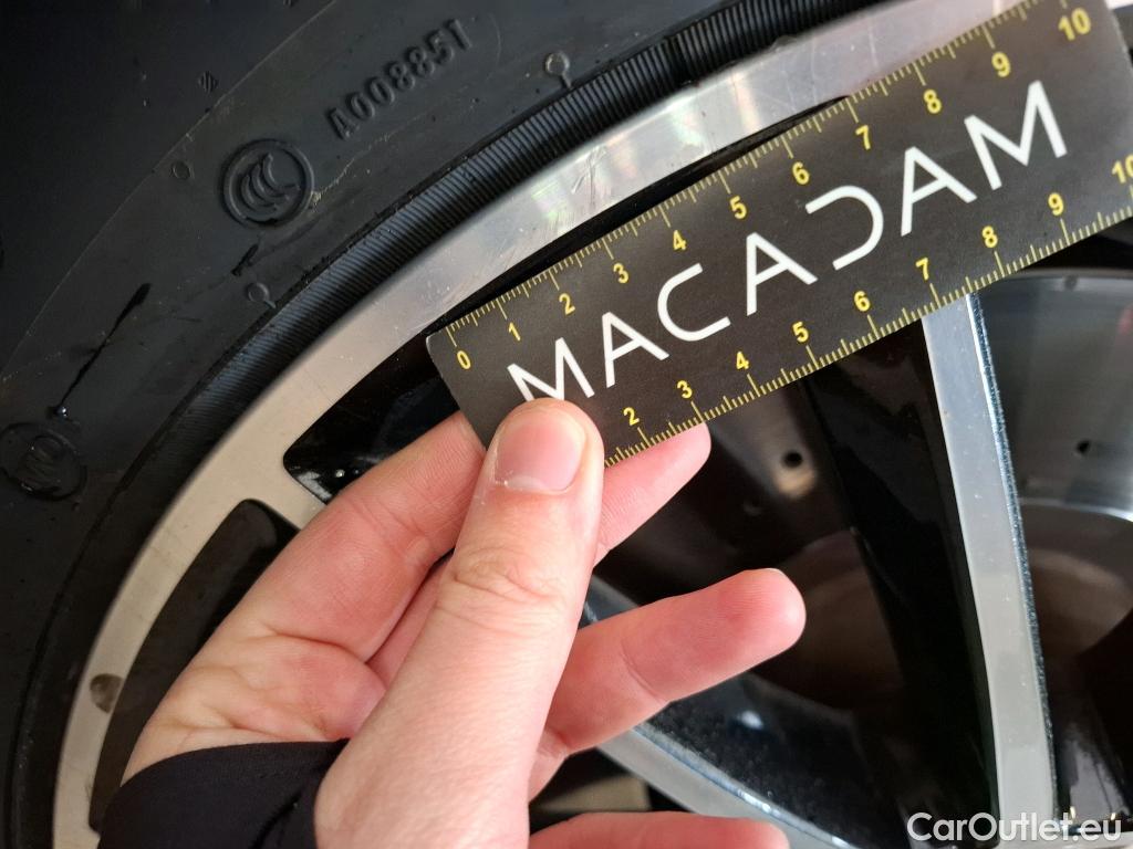  Mercedes  G-Klasee MERCEDES-BENZ GLE / 2020 / 5P / SUV GLE 350 de 4MATIC AMG Line #11