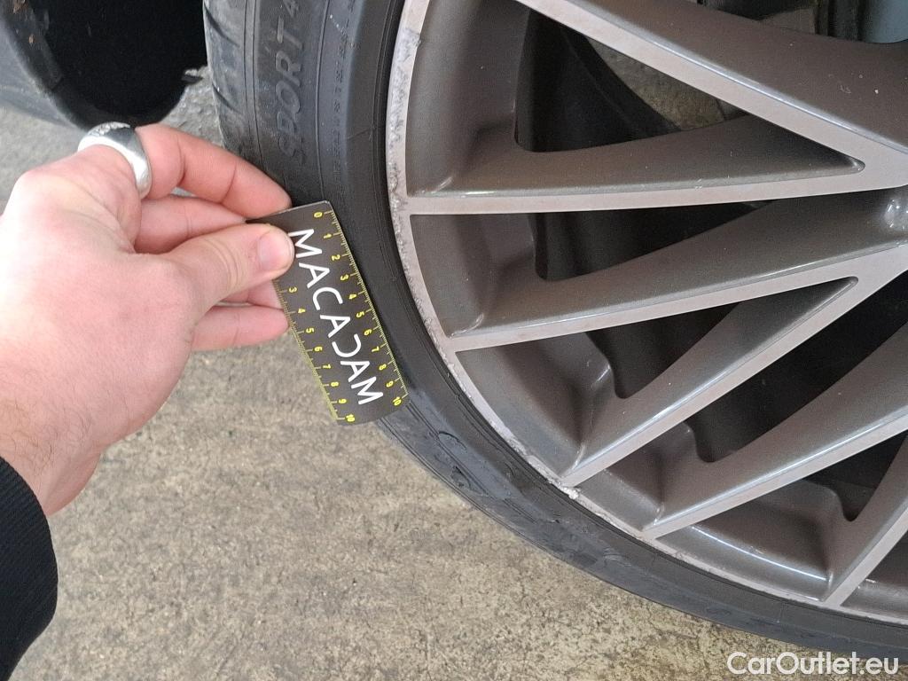  Porsche  Cayenne PORSCHE  Coupé / 2019 / 5P / SUV 3.0 V6 E-HYBRID AUTO #27