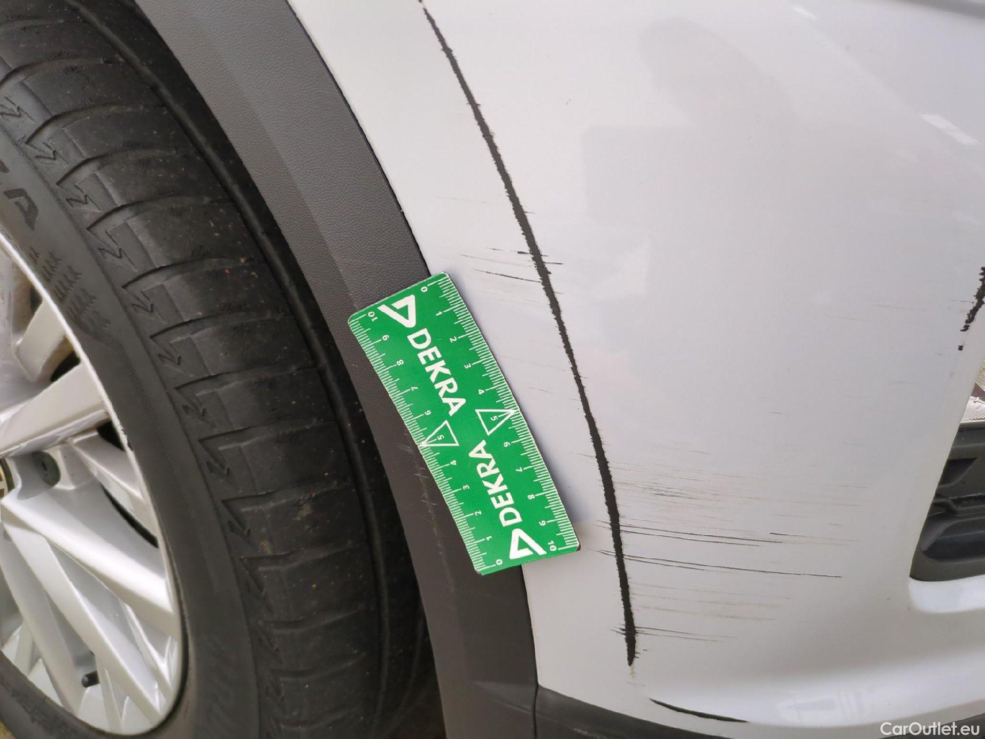  Volkswagen  T-ROC VOLKSWAGEN  / 2017 / 5P / SUV 1.0 TSI 110 LOUNGE #11