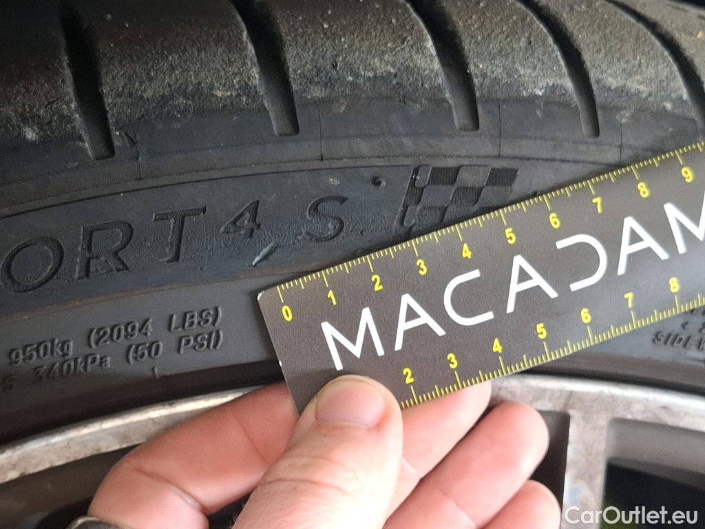  Porsche  Cayenne PORSCHE  Coupé / 2019 / 5P / SUV 3.0 V6 E-HYBRID AUTO #13