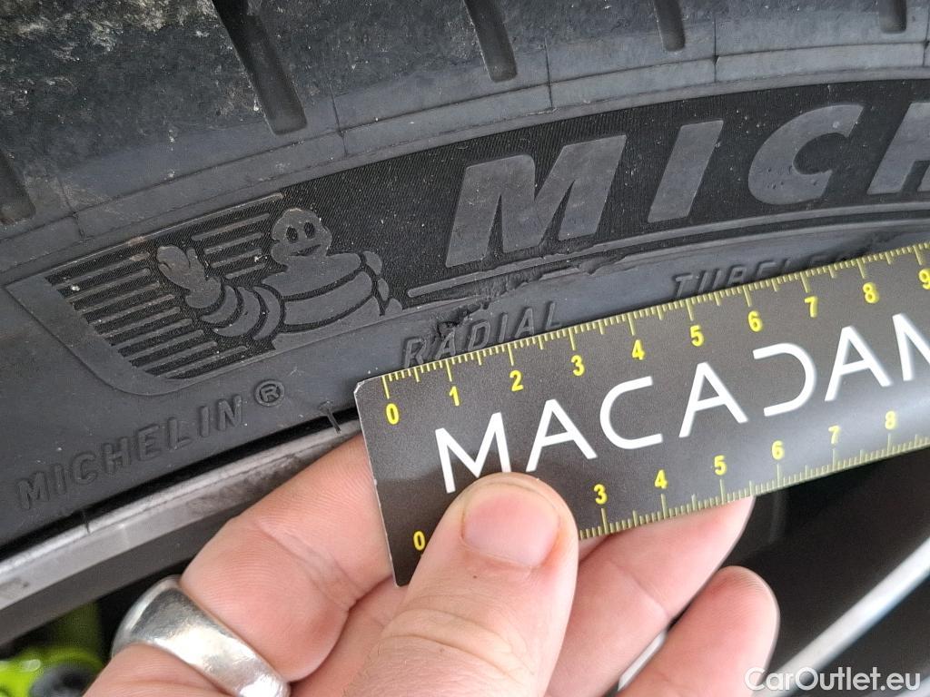  Porsche  Cayenne PORSCHE  Coupé / 2019 / 5P / SUV 3.0 V6 E-HYBRID AUTO #6