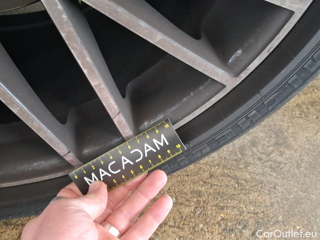  Porsche  Cayenne PORSCHE  Coupé / 2019 / 5P / SUV 3.0 V6 E-HYBRID AUTO #44