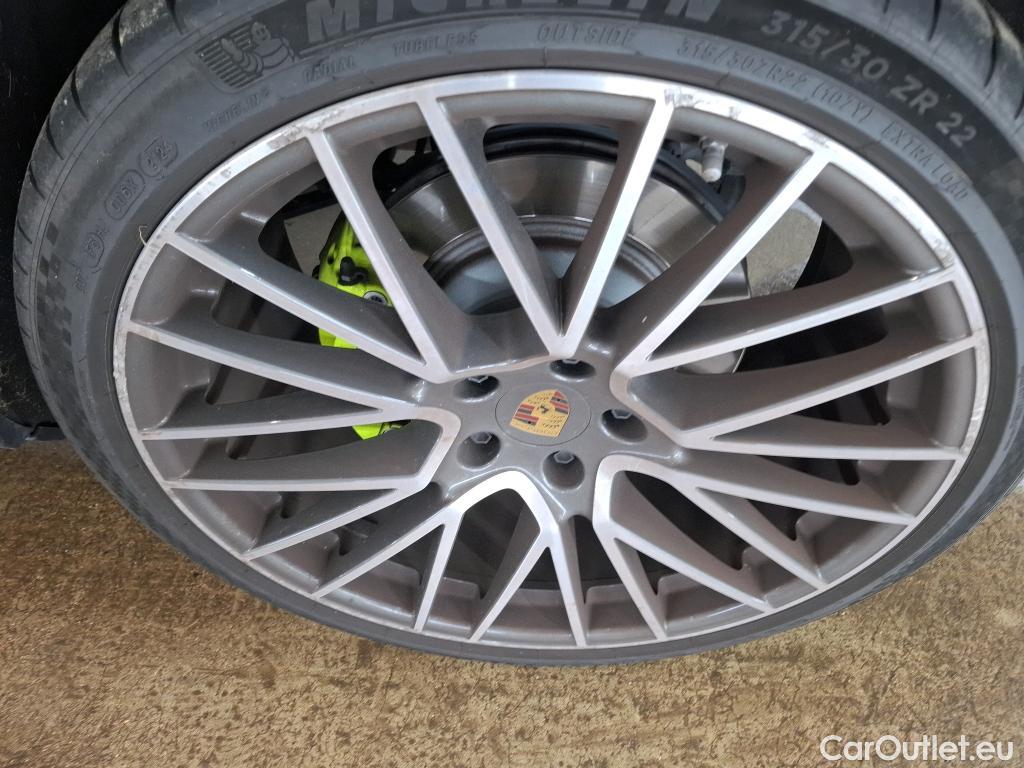  Porsche  Cayenne PORSCHE  Coupé / 2019 / 5P / SUV 3.0 V6 E-HYBRID AUTO #31