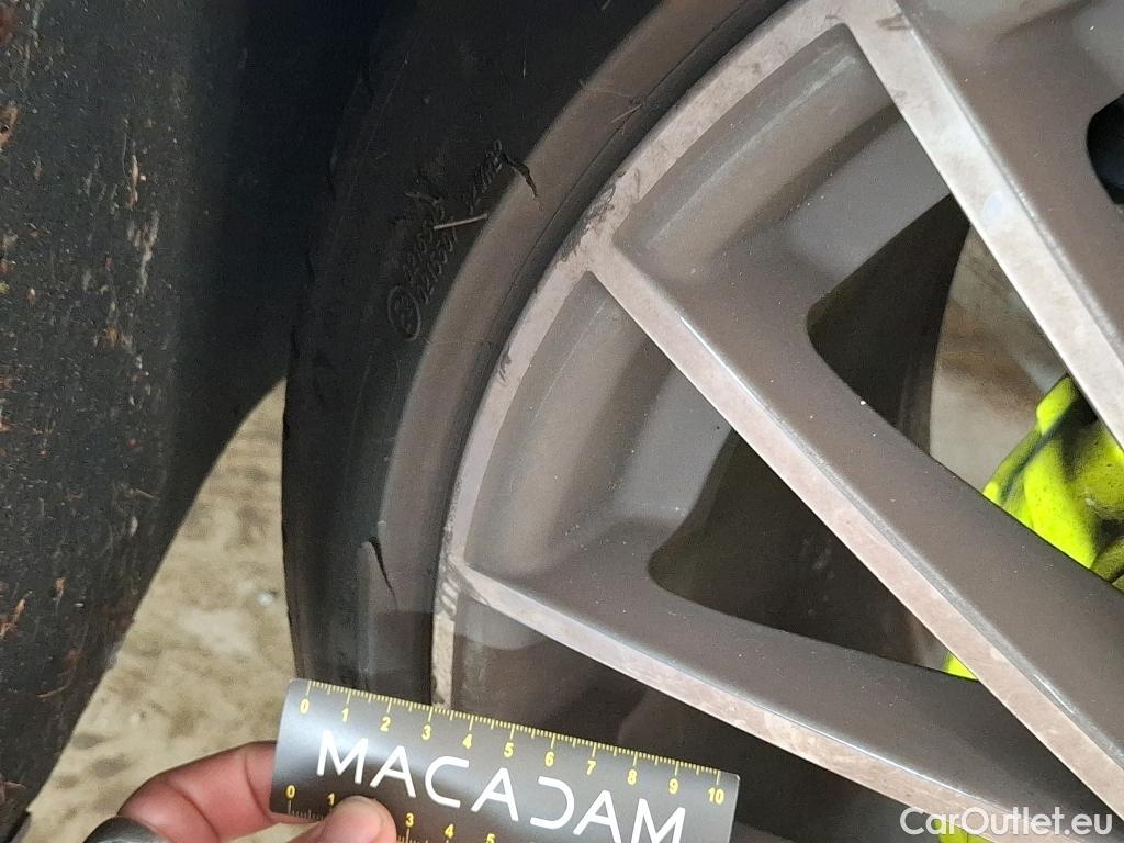  Porsche  Cayenne PORSCHE  Coupé / 2019 / 5P / SUV 3.0 V6 E-HYBRID AUTO #11