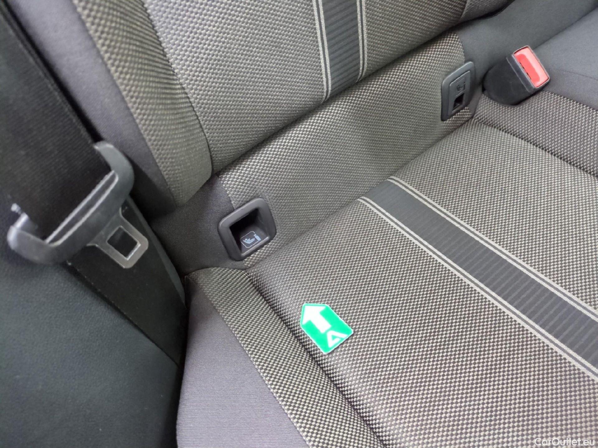  Volkswagen  T-ROC VOLKSWAGEN  / 2017 / 5P / SUV 1.0 TSI 110 LOUNGE #3