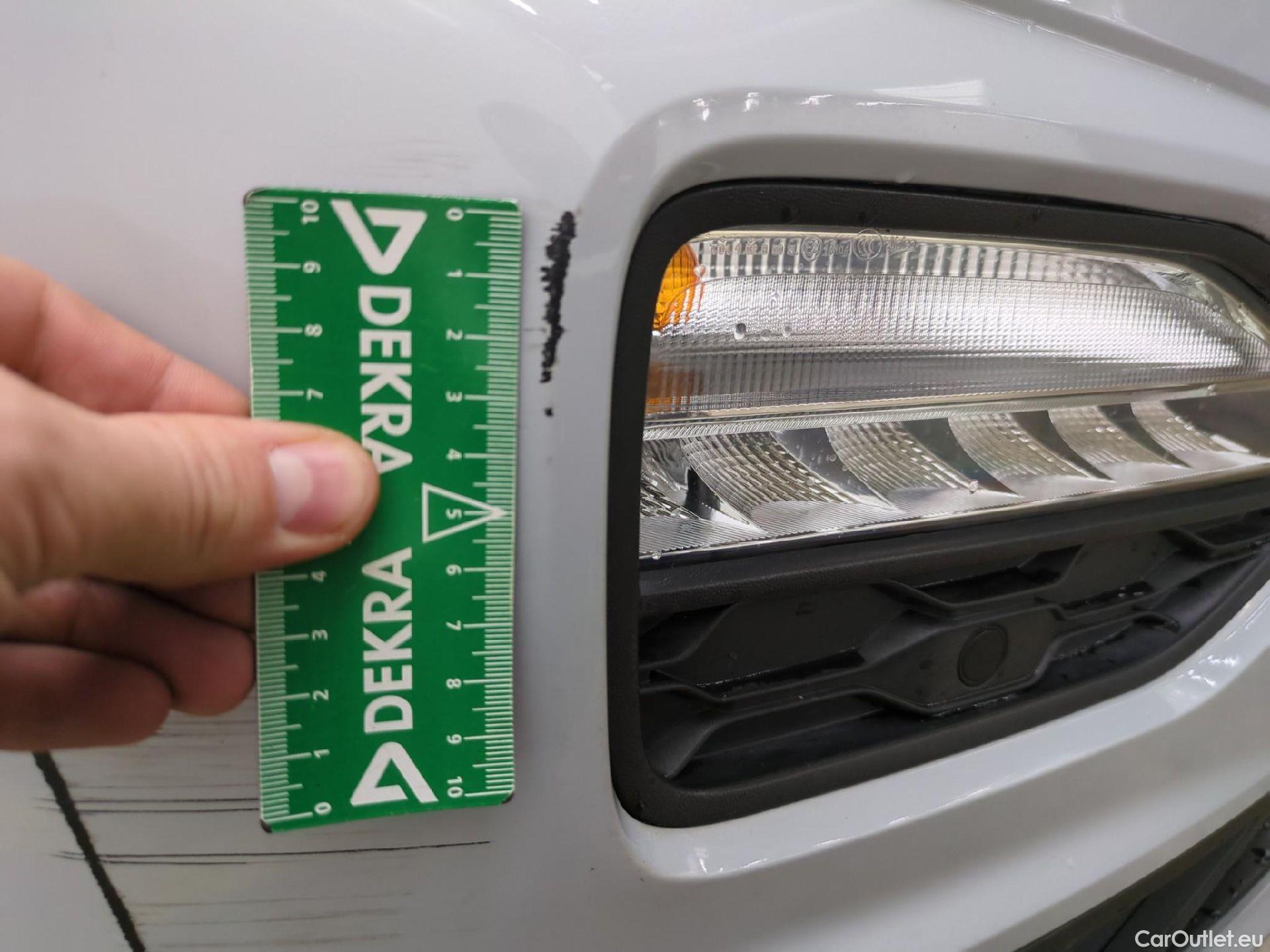  Volkswagen  T-ROC VOLKSWAGEN  / 2017 / 5P / SUV 1.0 TSI 110 LOUNGE #9