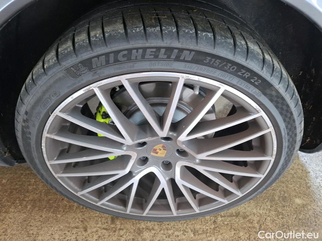  Porsche  Cayenne PORSCHE  Coupé / 2019 / 5P / SUV 3.0 V6 E-HYBRID AUTO #5