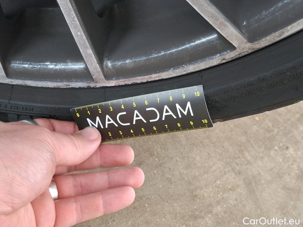  Porsche  Cayenne PORSCHE  Coupé / 2019 / 5P / SUV 3.0 V6 E-HYBRID AUTO #25