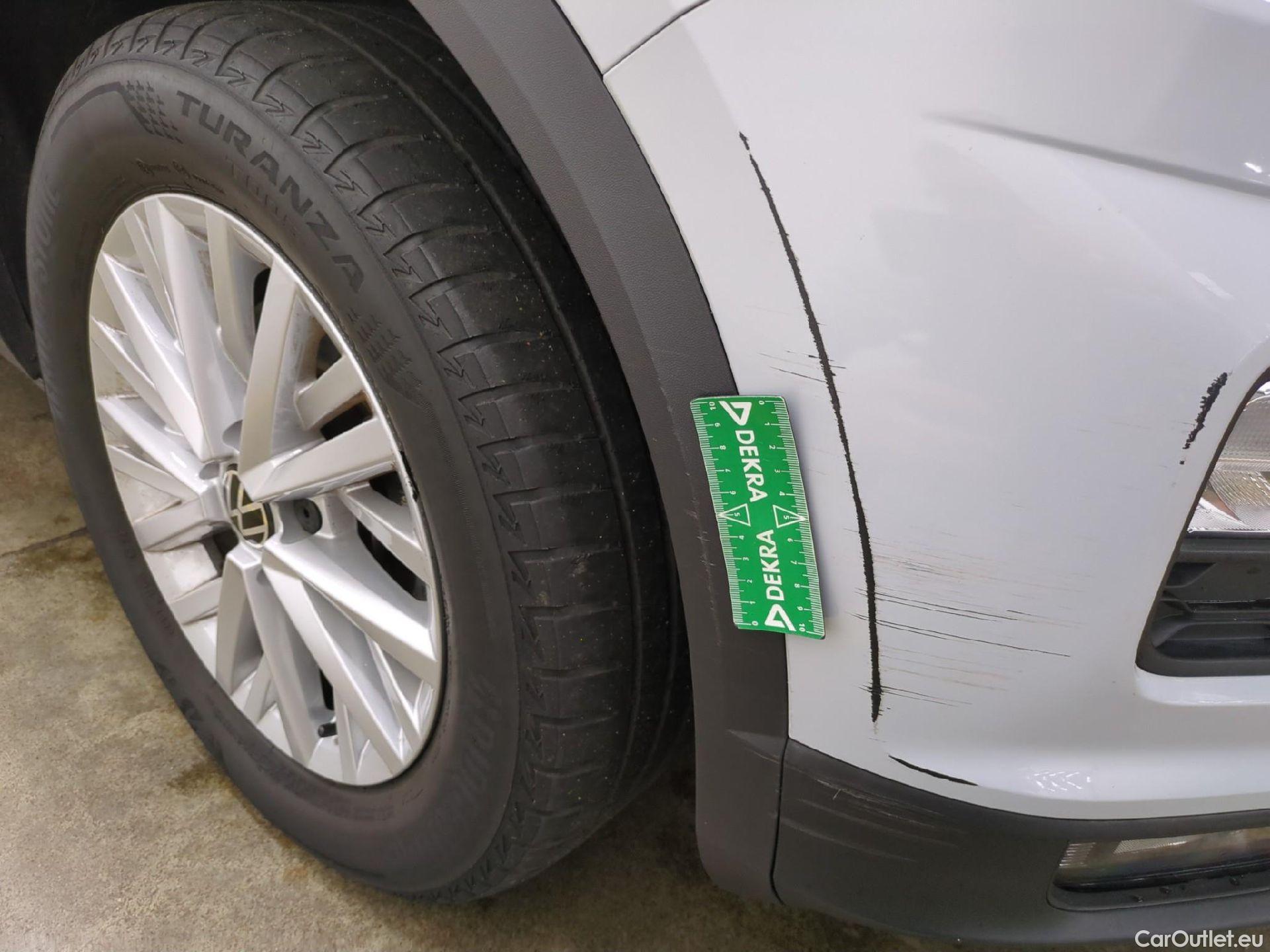  Volkswagen  T-ROC VOLKSWAGEN  / 2017 / 5P / SUV 1.0 TSI 110 LOUNGE #14