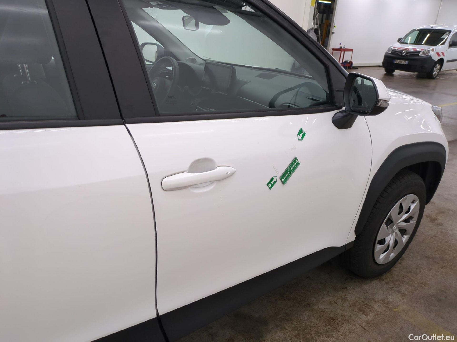  Toyota  Yaris Cross TOYOTA  Hybride / 2021 / 5P / SUV 1.5 HYBRID 116H DYNAMIC AUTO #8