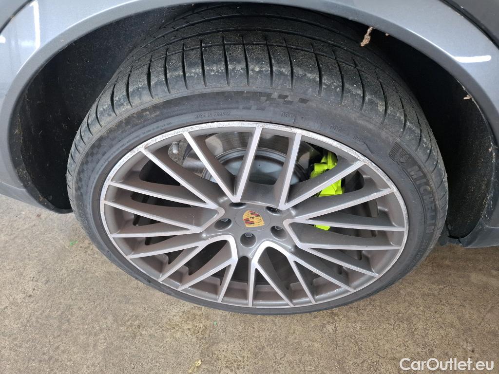  Porsche  Cayenne PORSCHE  Coupé / 2019 / 5P / SUV 3.0 V6 E-HYBRID AUTO #1