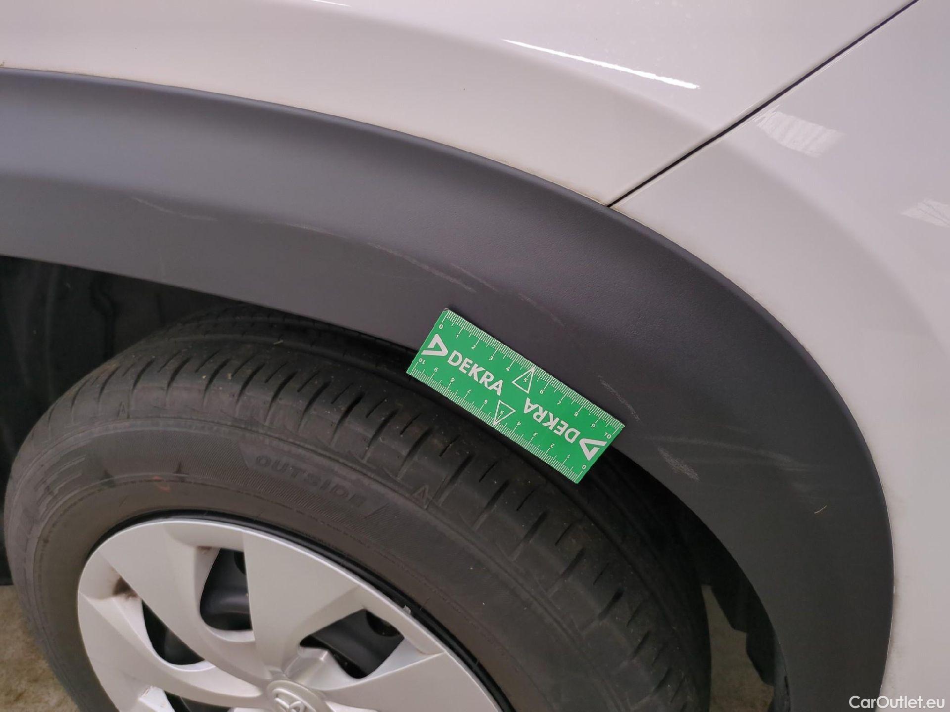  Toyota  Yaris Cross TOYOTA  Hybride / 2021 / 5P / SUV 1.5 HYBRID 116H DYNAMIC AUTO #2