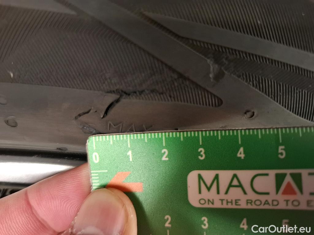  Mercedes  G-Klasee MERCEDES-BENZ GLC Coupe / 2023 / 5P / Coupé GLC 300 de AMG Line 4MATIC #2