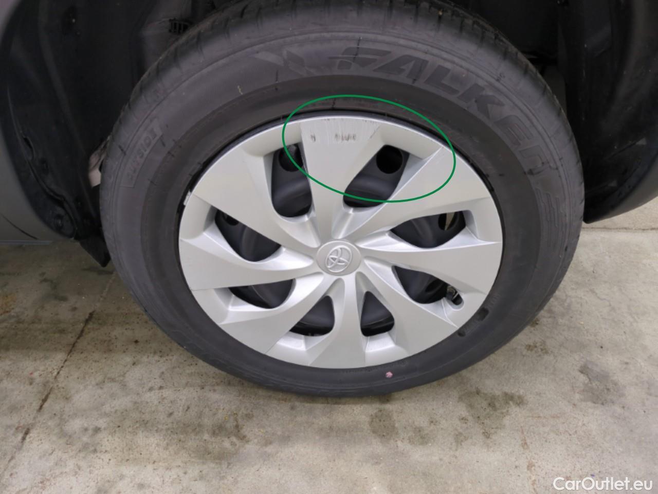  Toyota  Yaris Cross TOYOTA  Hybride / 2021 / 5P / SUV 1.5 HYBRID 116H DYNAMIC AUTO #4