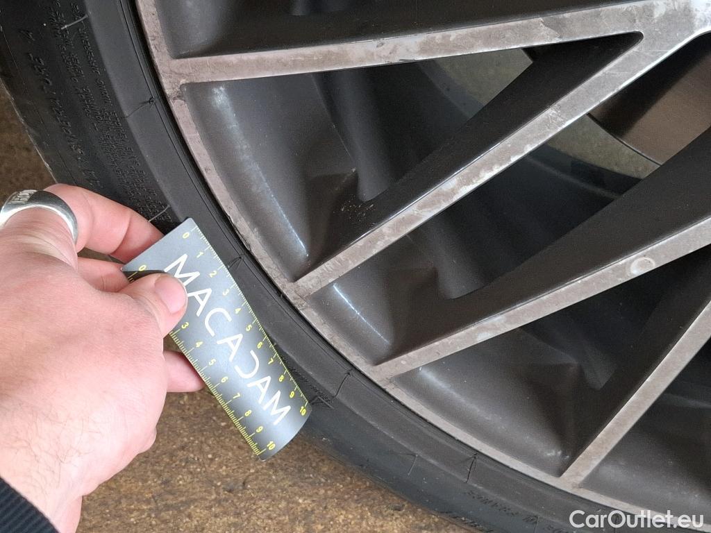  Porsche  Cayenne PORSCHE  Coupé / 2019 / 5P / SUV 3.0 V6 E-HYBRID AUTO #45