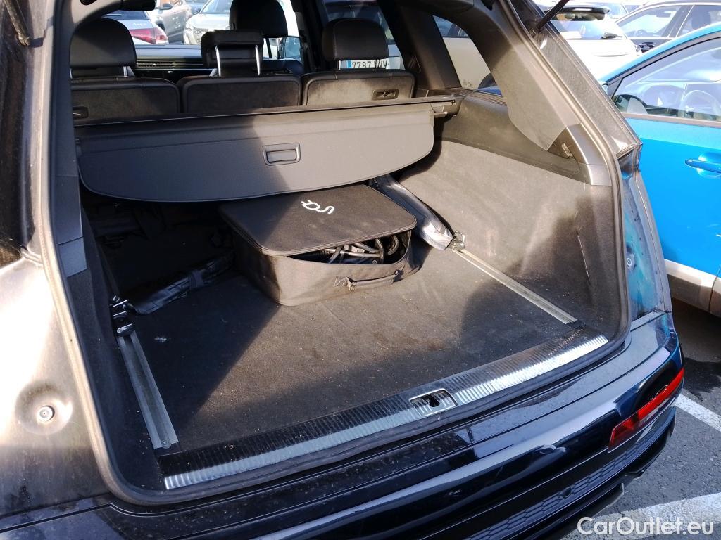  Audi  Q7 AUDI  / 2019 / 5P / todoterreno S line 60 TFSIe 335kW(456CV) quattro tip #18