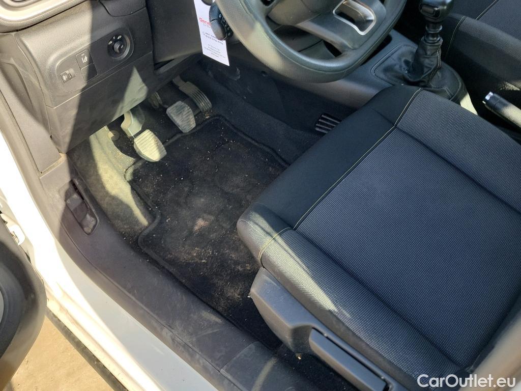  Citroen  C3 CITROEN  / 2020 / 5P / berlina con portón BlueHDi 75KW (100CV) S&S Live Pack #29