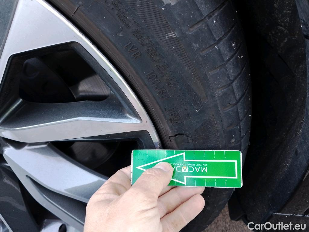  Audi  Q7 AUDI  / 2019 / 5P / todoterreno S line 60 TFSIe 335kW(456CV) quattro tip #3